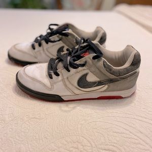 NIKE Air Twilight Sneakers